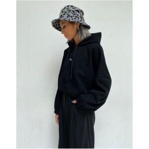 NEW Wyeth Bucket Hat Womens One Size Gray Leopard Print Fuzzy Retro Y2K 90s Boho